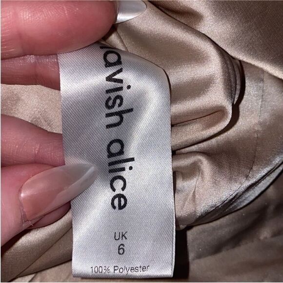 Lavish Alice NWT ONE-SHOULDER FAUX WRAP DRESS IN CHAMPAGNE Size 2 - Picture 8 of 9